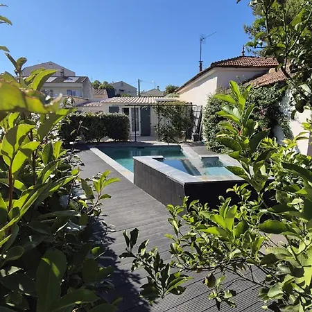 La Dependance * Saint-Gilles (Gard)